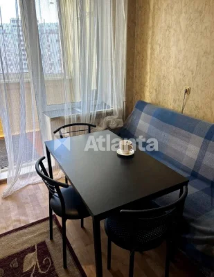 Продається 1-кімнатна квартира 43 м² | Позняки | ул. Олени Пчи