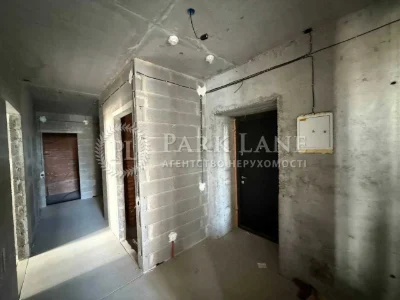 Sale of a 3-room apartment in the Seven Dniprovska Naberezhna 18-A, Darni