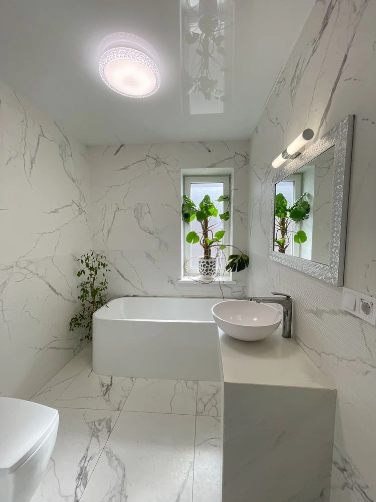 House with designer renovation, plot, well-planned layout