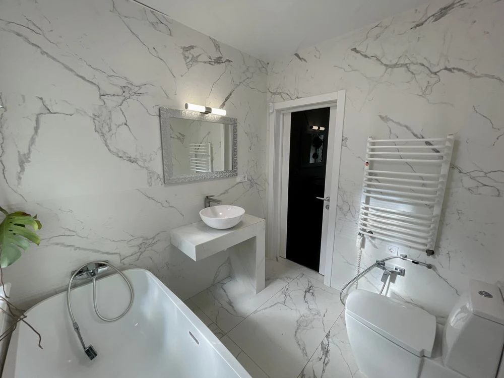 House with designer renovation, plot, well-planned layout