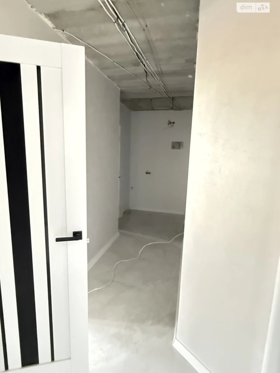Apartment for Sale: Friendship