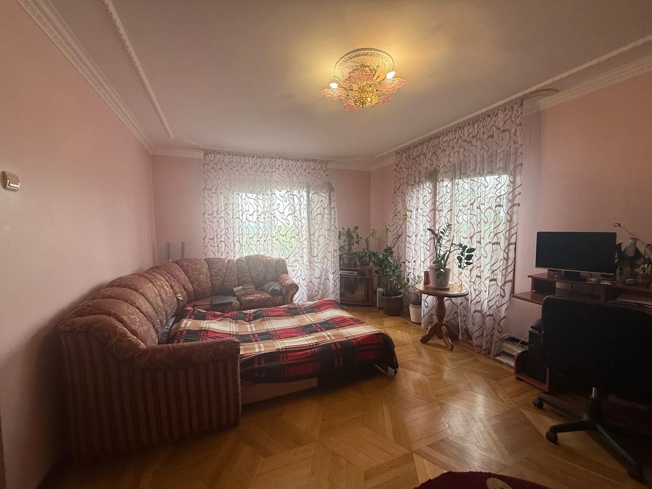5 кімнат, 160 м²: просторий будинок для великої родини, Черн