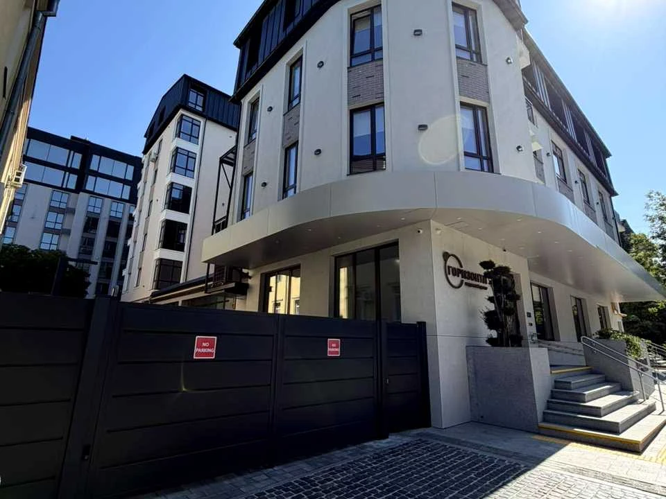 Apartment. Lviv, Pekarskaya St.
