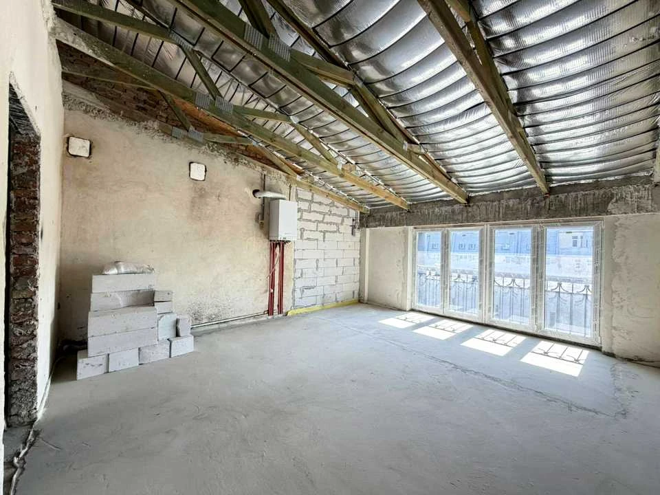 Apartment. Lviv, Pekarskaya St.