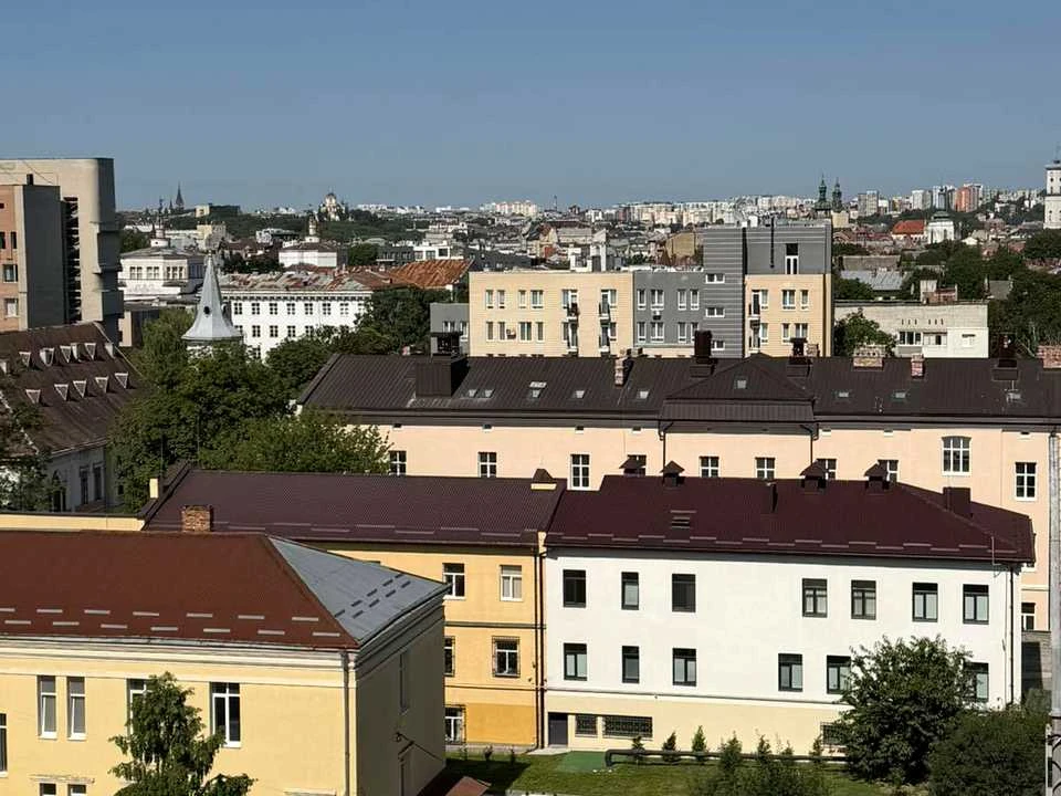 Apartment. Lviv, Pekarskaya St.
