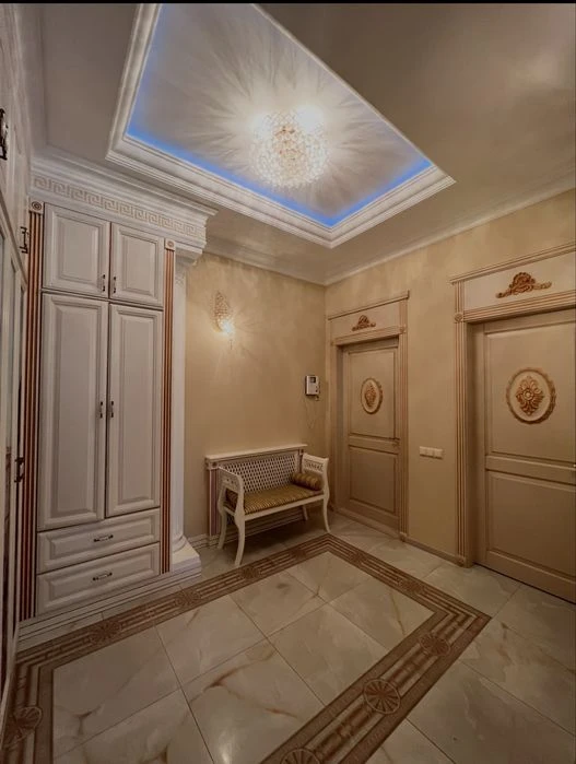 Продам шикарнейшую 2 ком.кв. на берегу моря в Аркадии с супом.