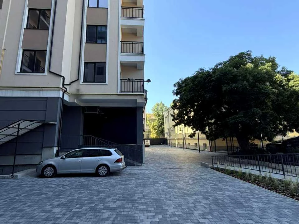 Apartment. Lviv, Pekarskaya St.
