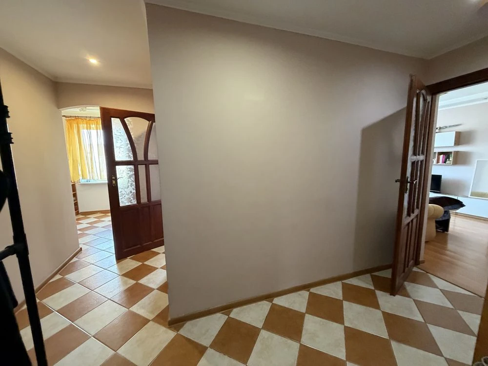 Продажа 2 км квартиры проспект Красной Калины