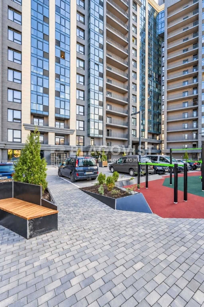Продажа квартиры с видом, 1 комната, ЖК «Львовская площадь», ул. К