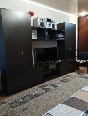 I am selling my 3-room apartment (improved) on ul Amosova 9a.