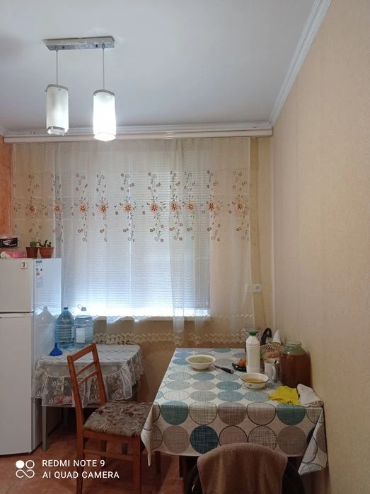 I am selling my 3-room apartment (improved) on ul Amosova 9a.