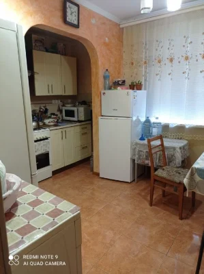 I am selling my 3-room apartment (improved) on ul Amosova 9a.