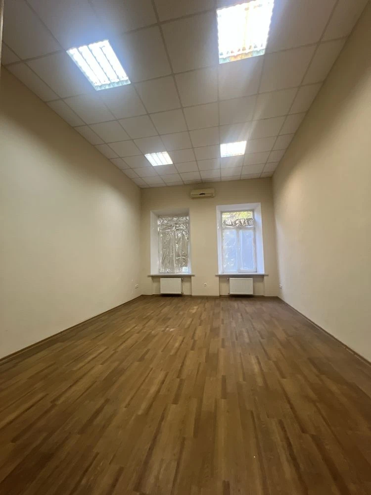 Большая 5-комнатная квартира в центре Одессы