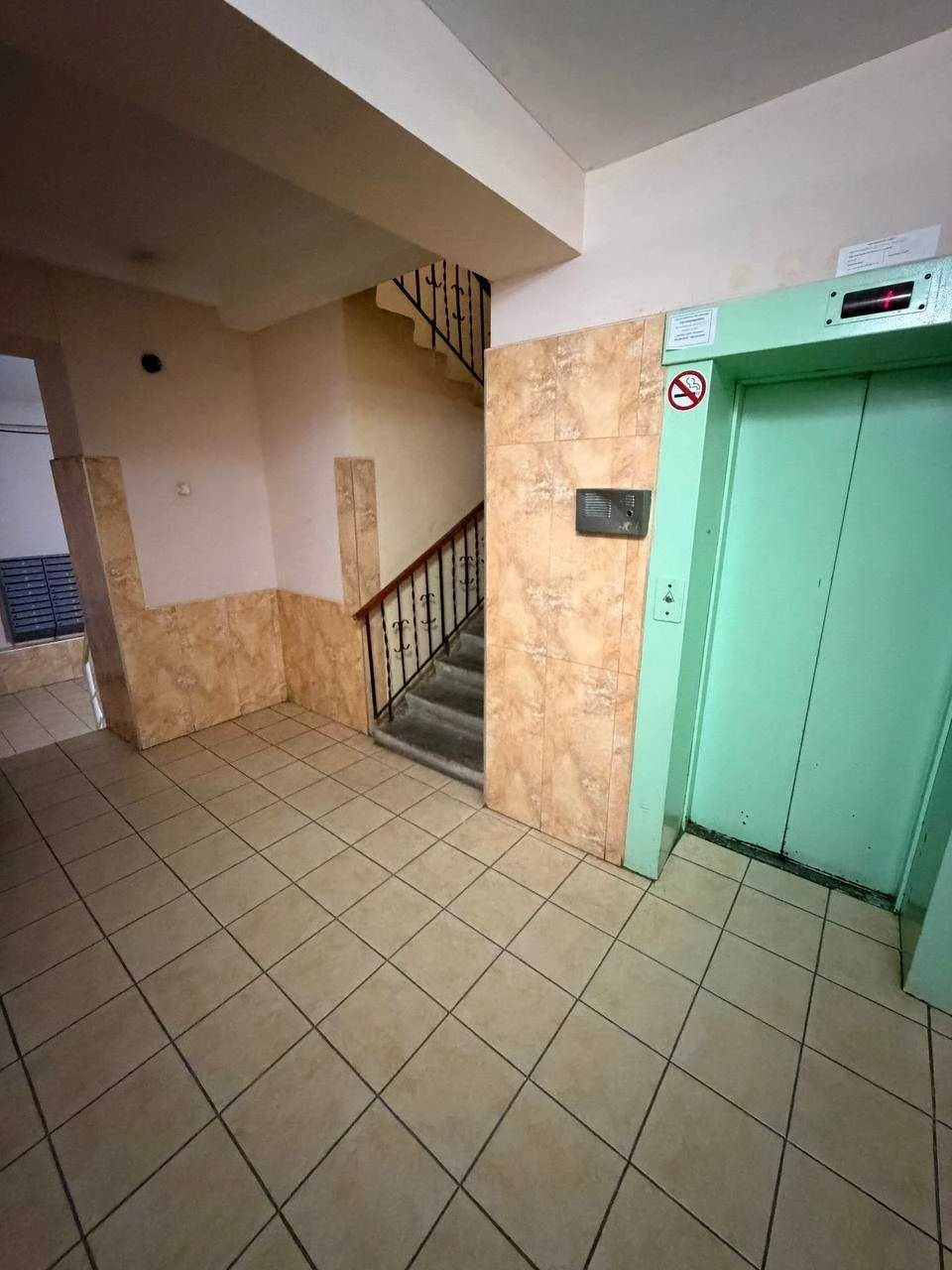 Продам 3-кімнатну квартиру в районі площі Б. Деревянка, Черемушки