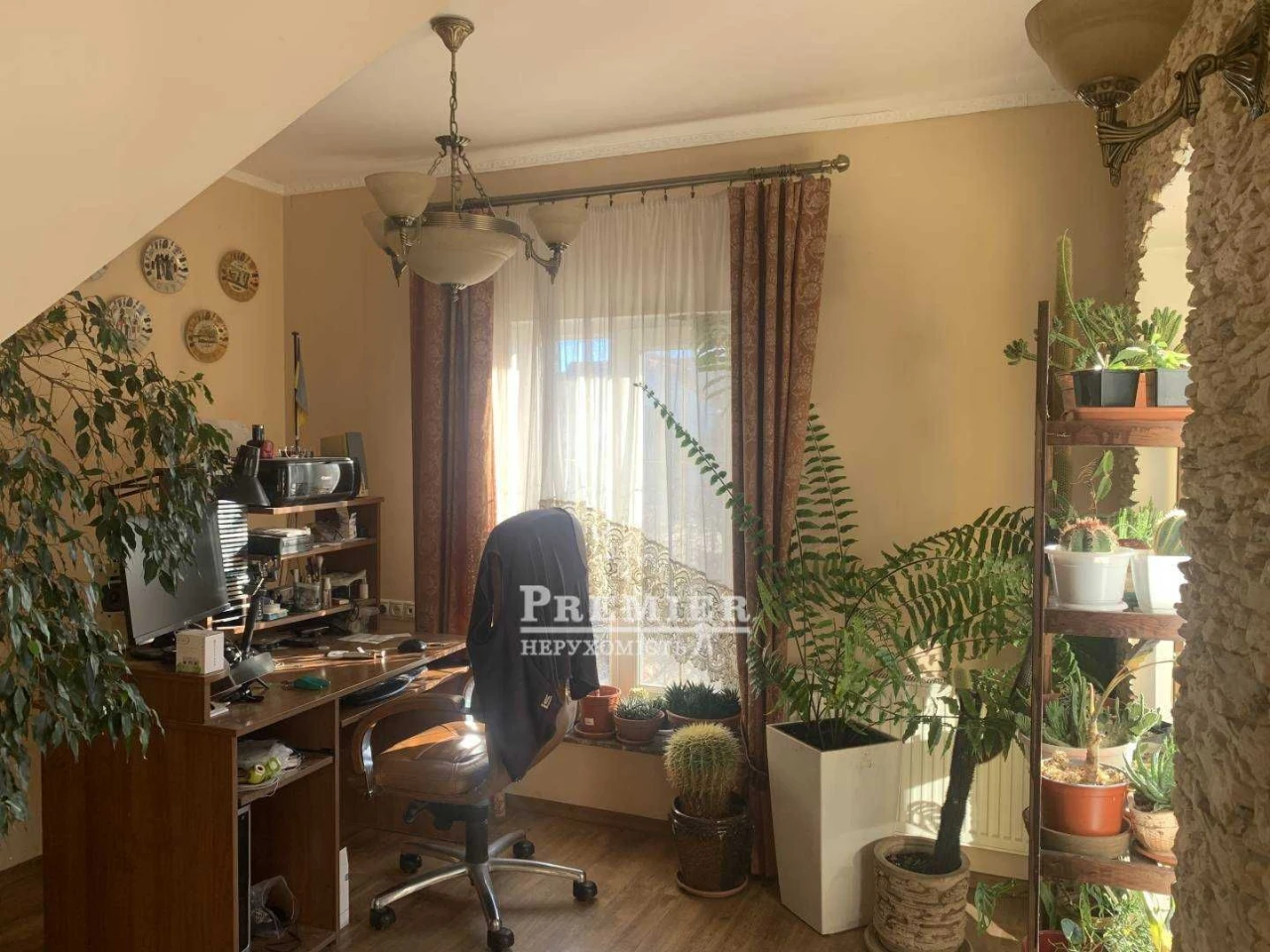 Просторий будинок на Невського, 230 м² | Ділянка 11 соток
