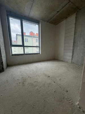 Urgent! 3-room apartment. Available.