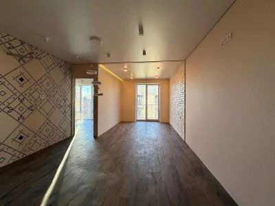 One-room apartment with a private terrace