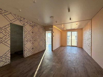 One-room apartment with a private terrace