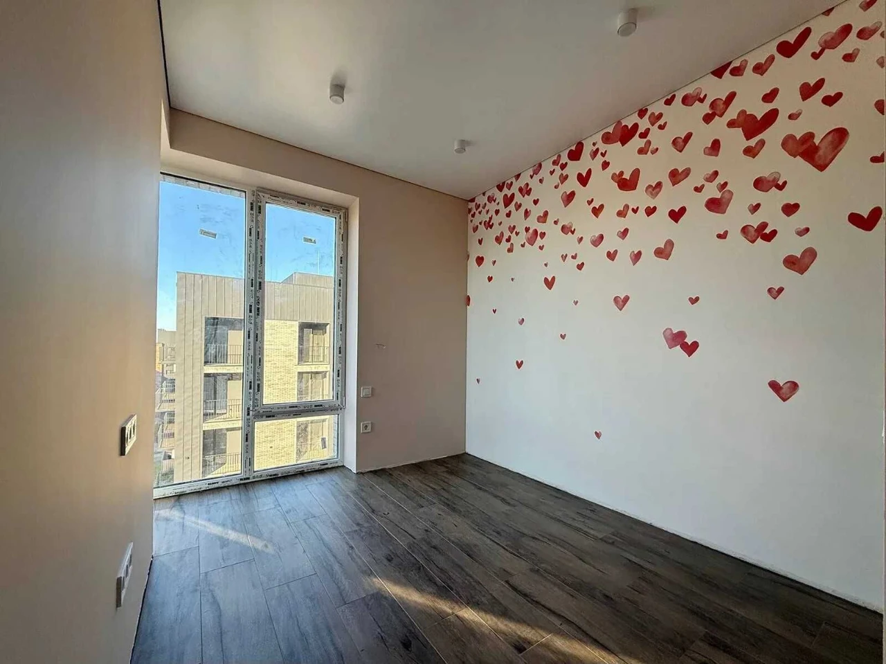 One-room apartment with a private terrace