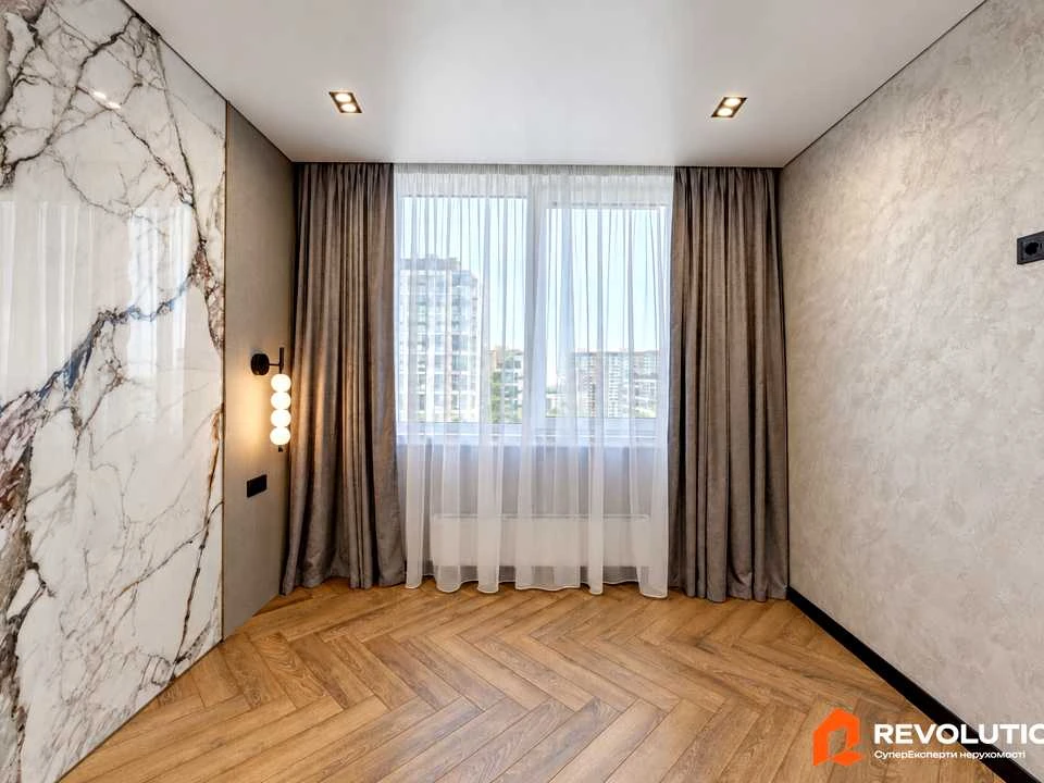 Apartment. Kyiv, Rodyny Kristeriv St.