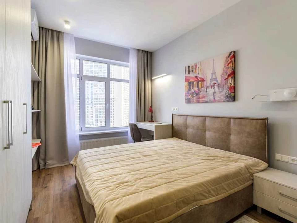 Apartment. Kyiv, Евгена Коновальця Street