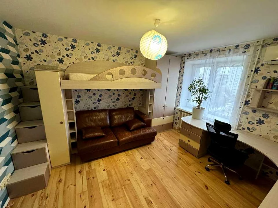 Квартира. Киев, улица братьев Зеровых