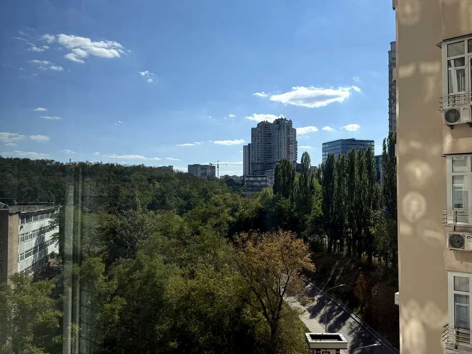 Квартира. Київ, Митрополита Василя Липківського вул.