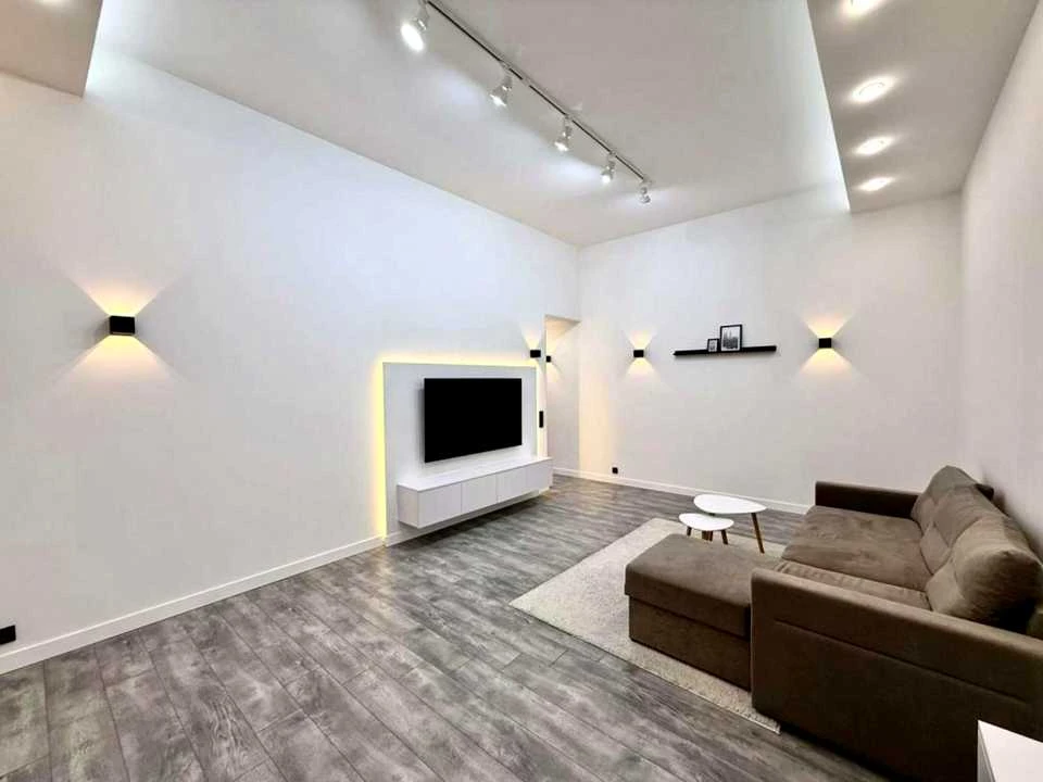 Apartment. Kyiv, Velika Vasylkivska Street.