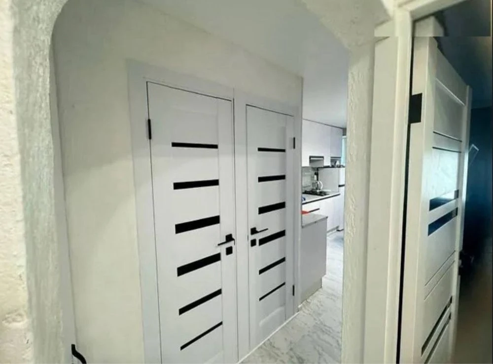 For sale 2-room apartment in the center, Naberezhna (voucher, certificate)