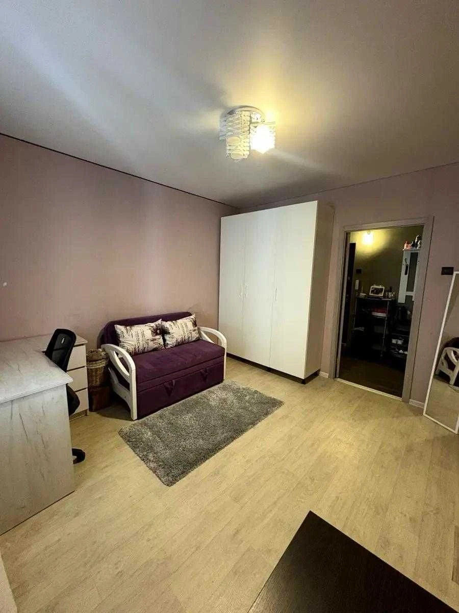 Available for sale. 2-room apartment with gas, large balcony,