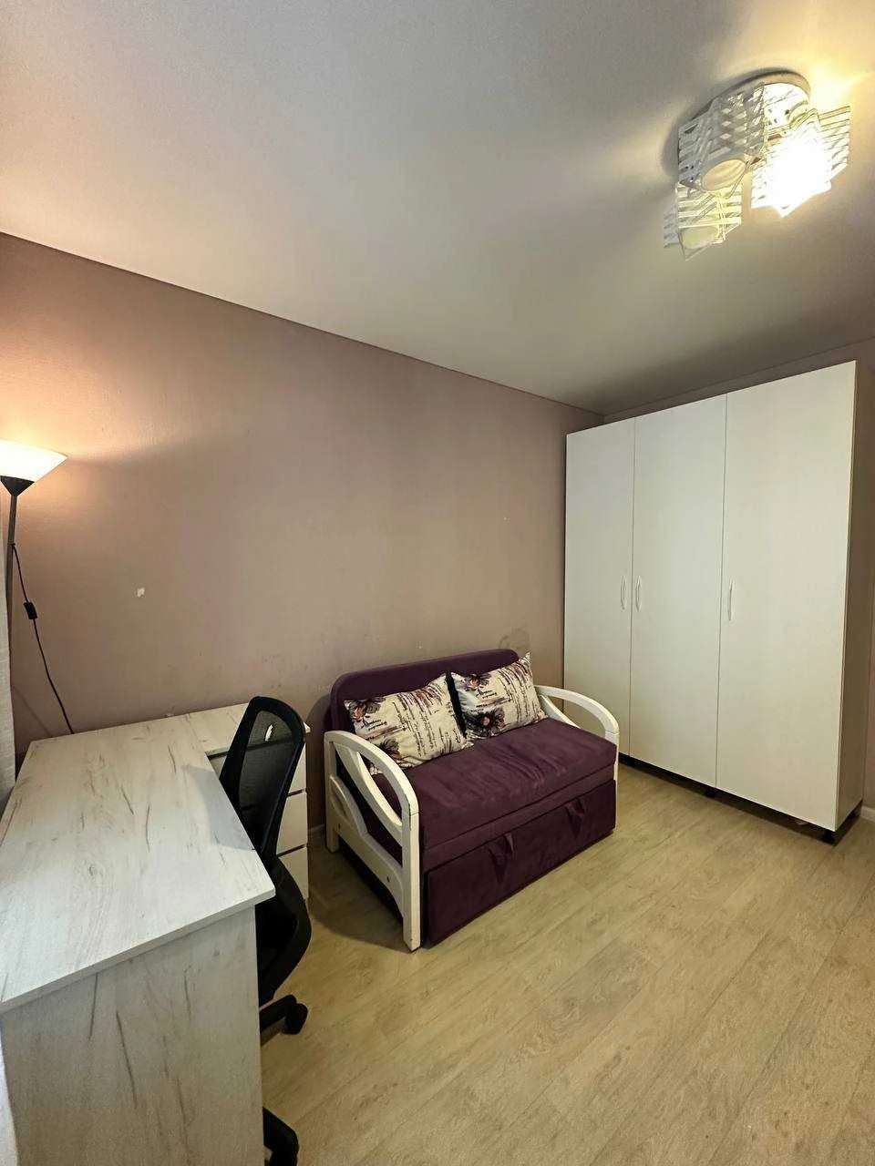 Available for sale. 2-room apartment with gas, large balcony,