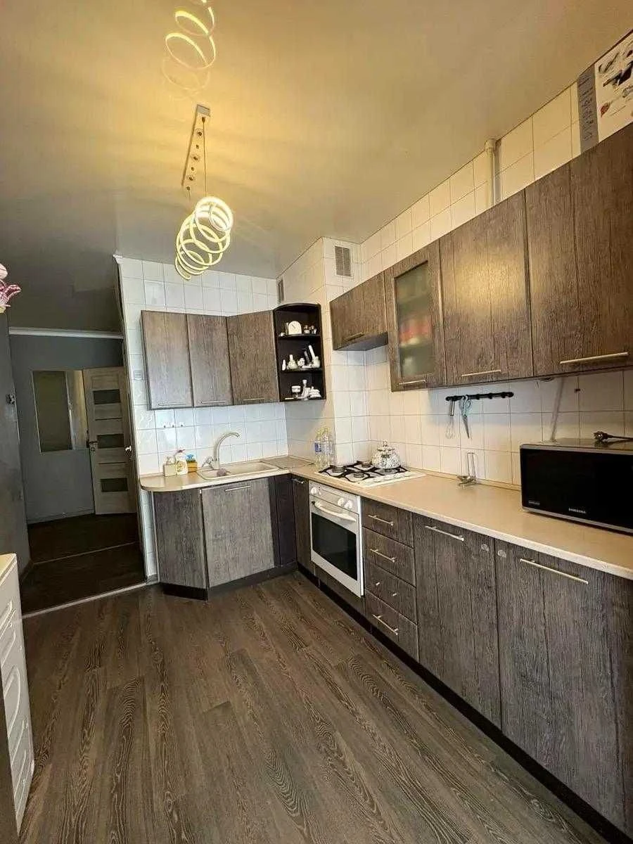 Available for sale. 2-room apartment with gas, large balcony,