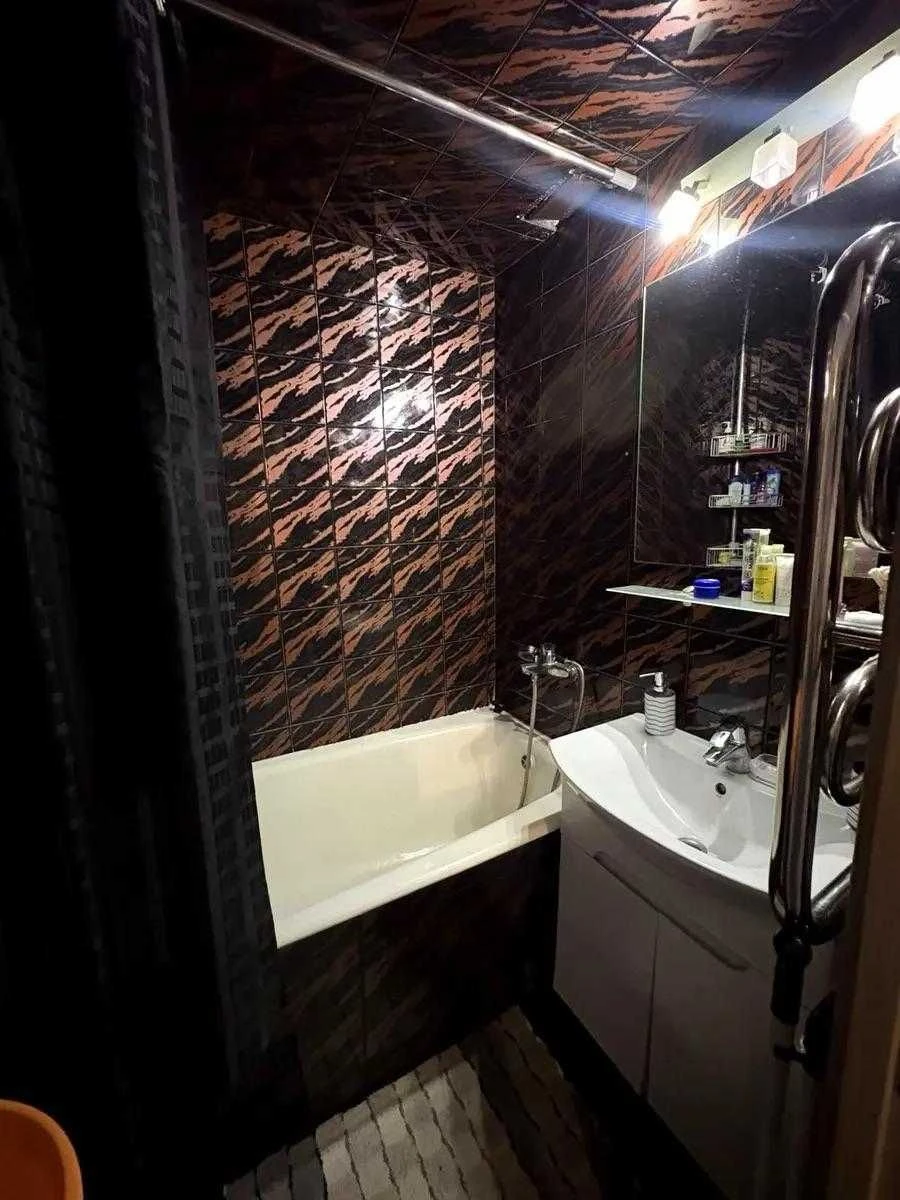 Available for sale. 2-room apartment with gas, large balcony,