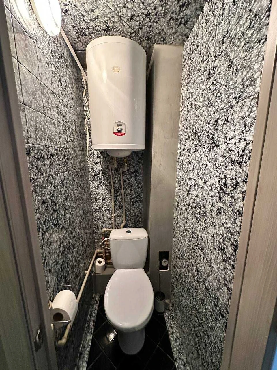 Available for sale. 2-room apartment with gas, large balcony,