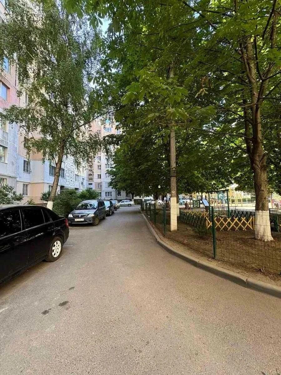 Available for sale. 2-room apartment with gas, large balcony,