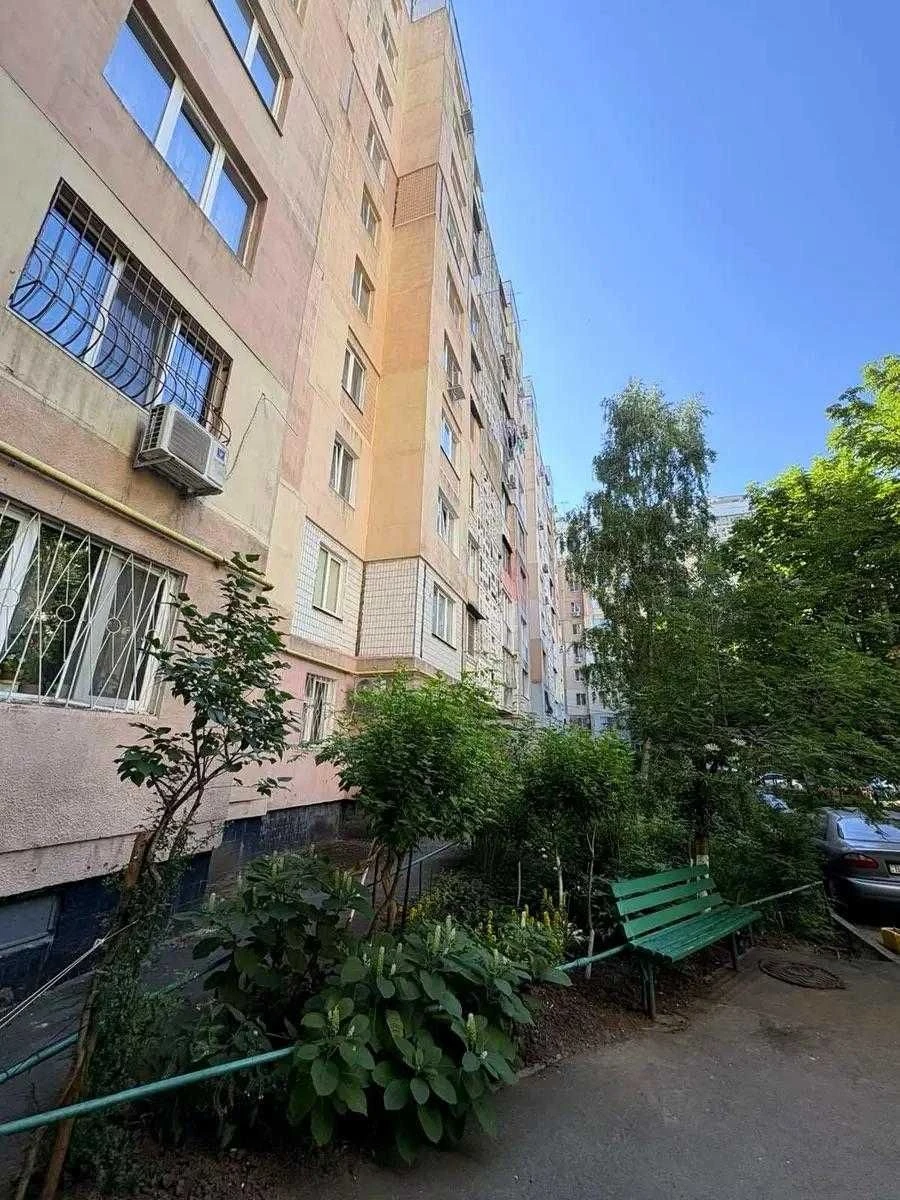 Available for sale. 2-room apartment with gas, large balcony,