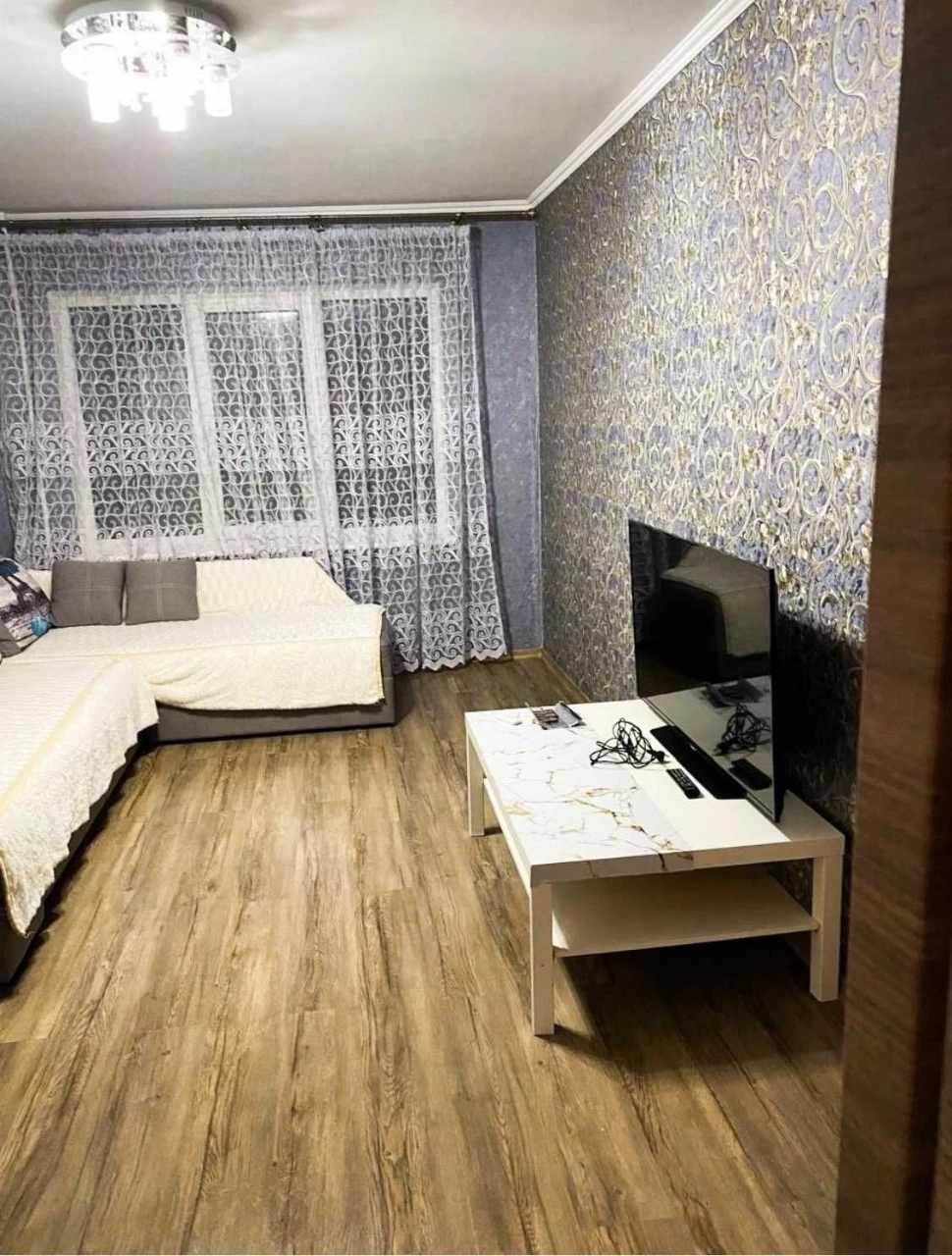 3-кімнатна квартира на Таїрові. Євроремонт та техніка. 7-й поверх. Газ