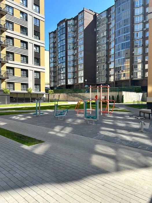 Продаж 2 кімнатної квартири. Двостороння. Здана новобудова.