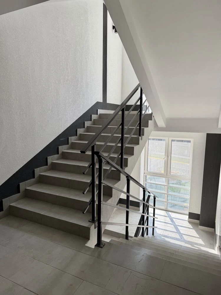 Sale of apartment "Stograd" with partial renovation