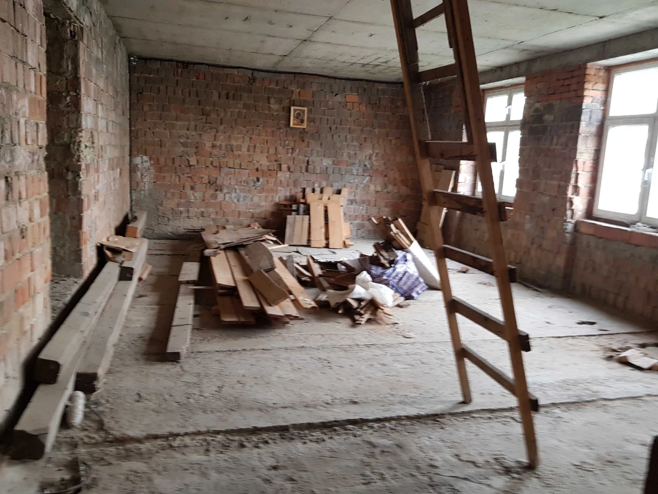 Продаж 5к квартири 211 кв. м на вул. Авангардна 45
