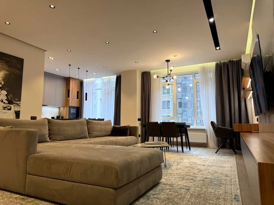 Apartment. Kyiv, Sapernoye Pole St.