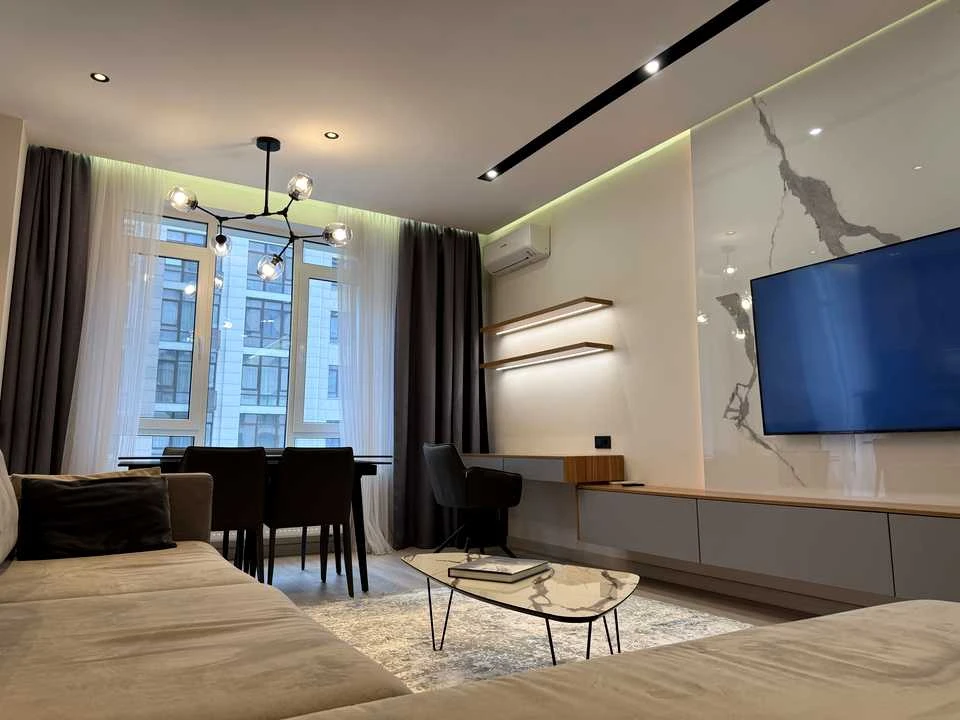 Apartment. Kyiv, Sapernoye Pole St.