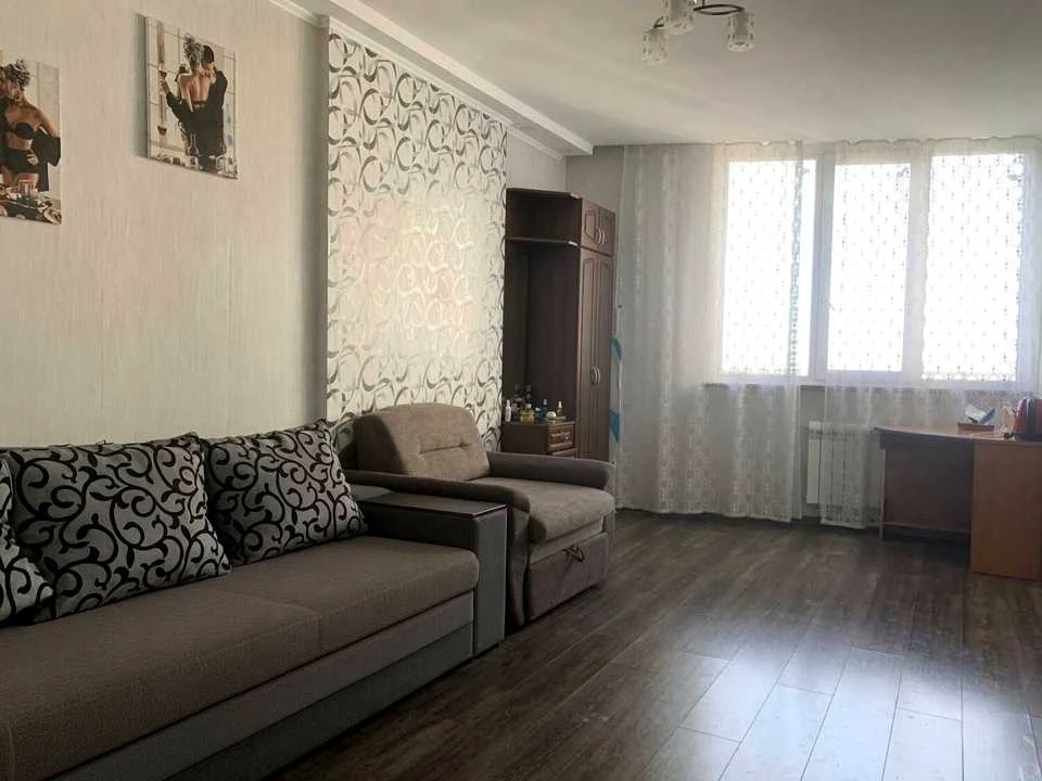 Квартира. Киев, Светлая улица.