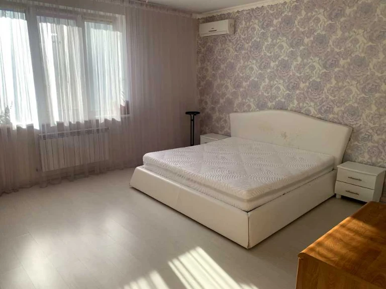 Apartment. Kyiv, Mykhola Rudenko Blvd.