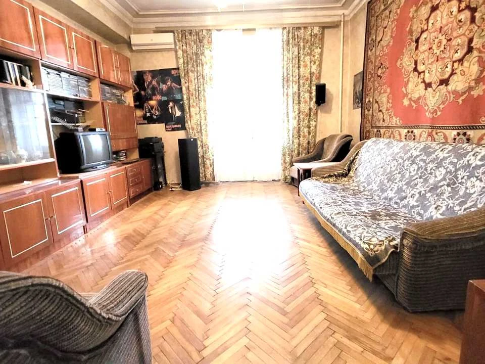 Квартира. Київ, Будівельників пров.