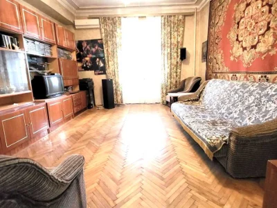 Квартира. Київ, Будівельників пров.