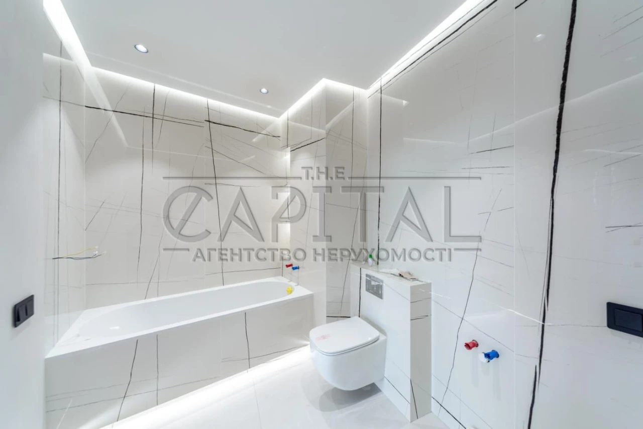 Sale of an apartment with designer renovation in the Great complex, 80 sq.m.