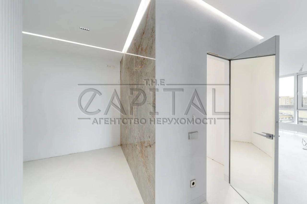 Sale of an apartment with designer renovation in the Great complex, 80 sq.m.