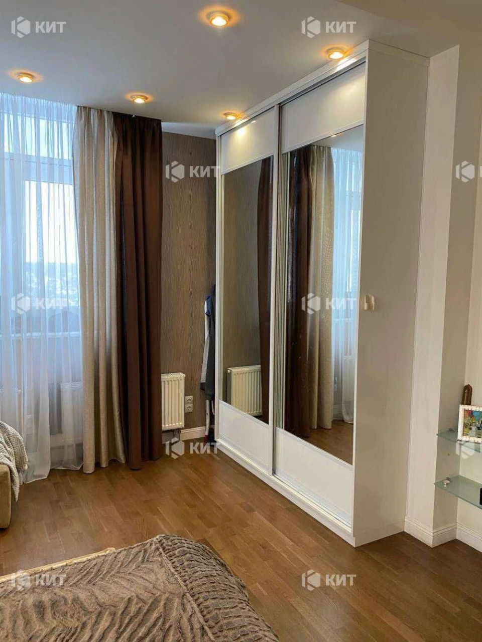 3к.130м2 Олексіївка ( Алексеевка, Ахсарова 13A, ЖК Green Tow