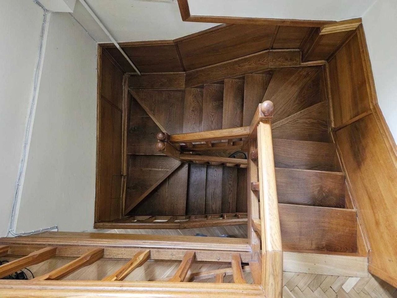 Exclusive house in a prestigious area on Zaporizka Street,